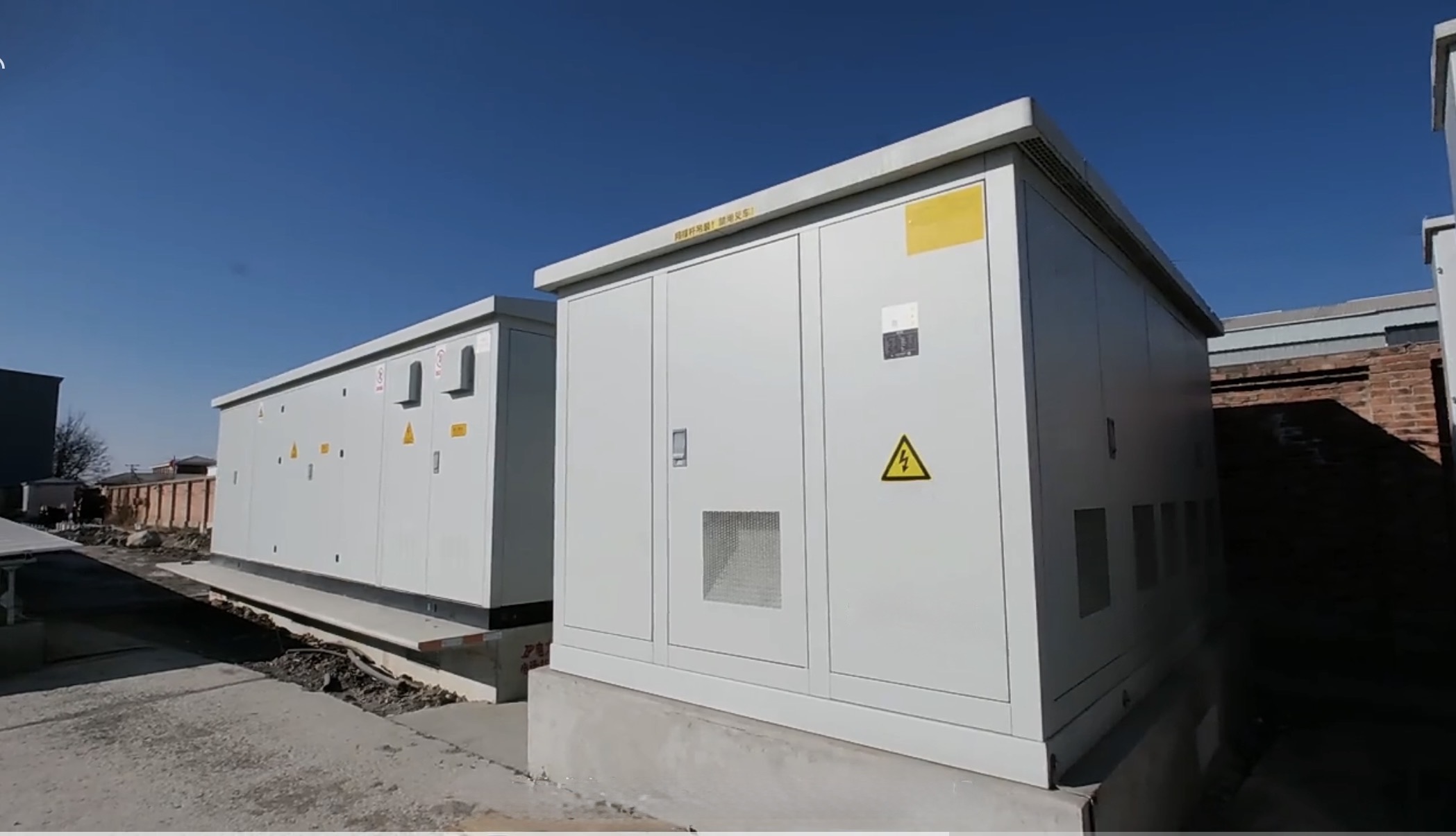 Neutron HV Direct Master Unit cabinet installed at a heavy truck charging depot