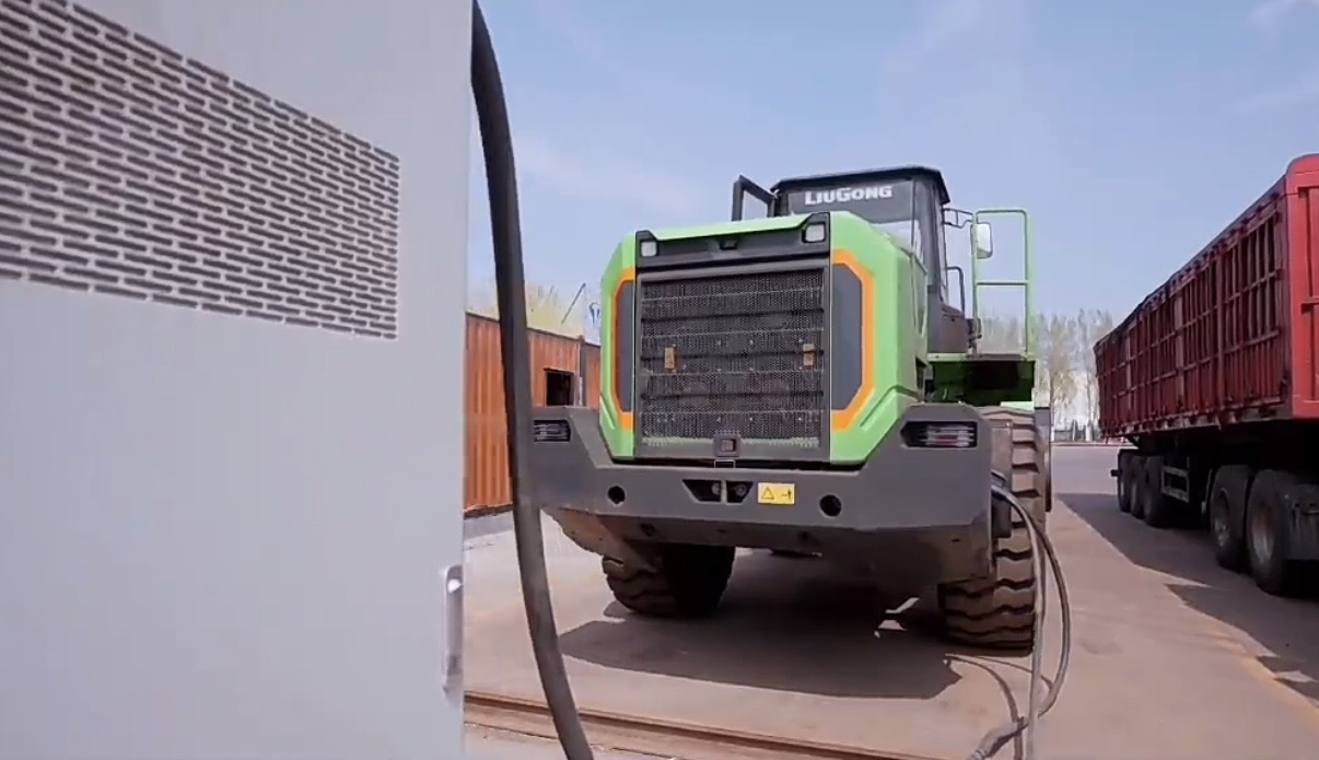 LiuGong electric wheel loader charging from a Neutron 480kW Master Unit on a construction site