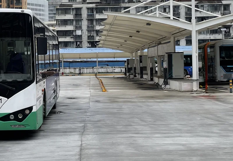 Outdoor surface car park installation